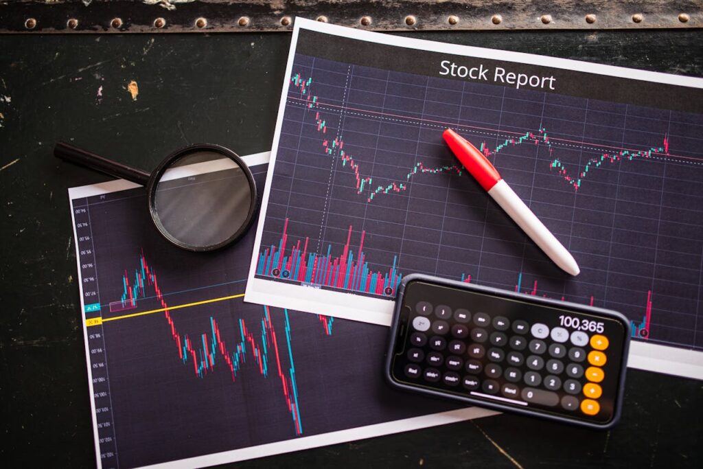 Analizando indicadores de mercado con lupa para invertir en bienes raíces